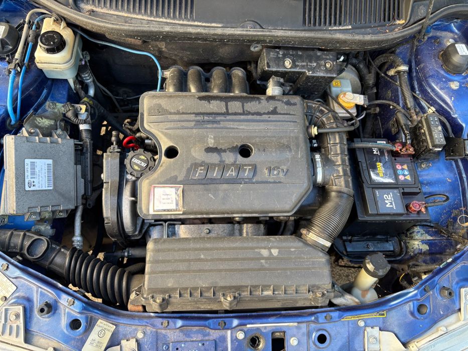 Fiat punto 176, ano 1999 1.2, gasolina em bom estado.