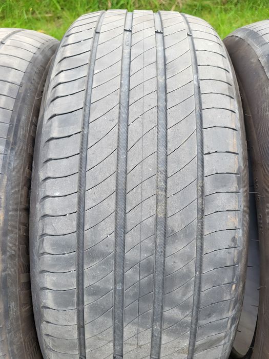Sprzedam opony letnie   235/45/20 z 2023r.michelin  primacy 4