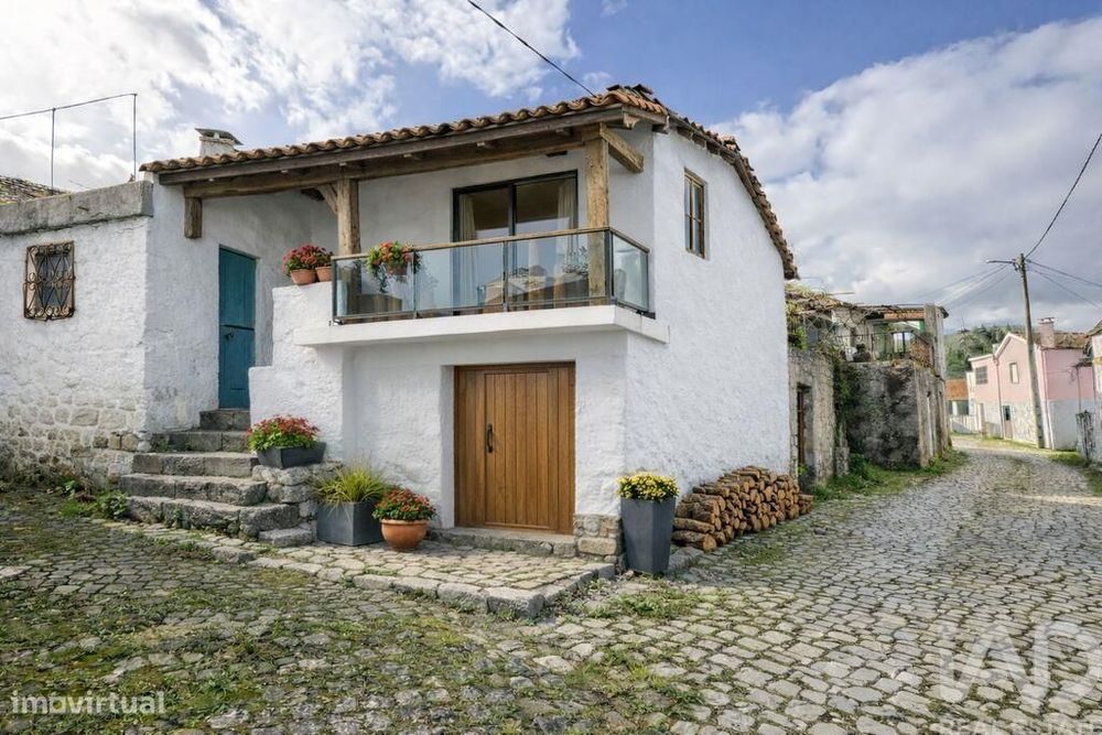 Casa / Villa T1 em Castanheira de Pêra e Coentral de 120 m2