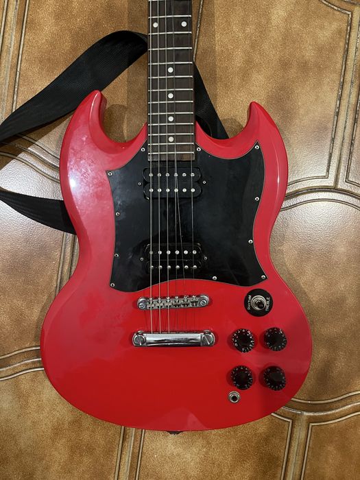 Guitarra Epiphone G-310