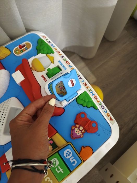 Mesa de atividades bebe