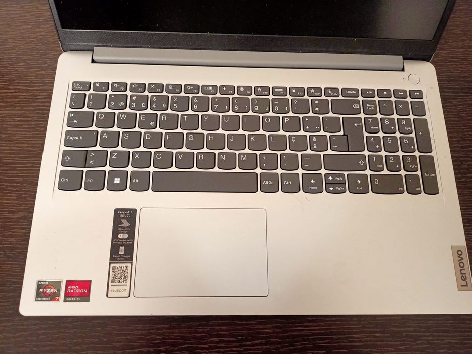 Portátil Lenovo IdeaPad 1 - Rayzen 7 / 16GB / 1TB - Como Novo