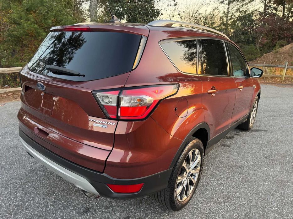 Ford Escape Titanium      2018