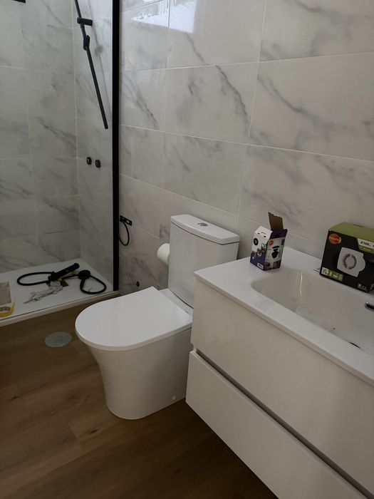 Alugo casa terrea T2 com garagem e Terraco