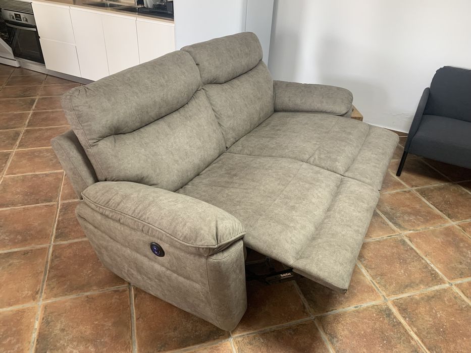 Sofá de três lugares como novo