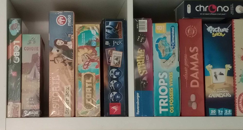 Vários jogos de tabuleiro a preços acessíveis