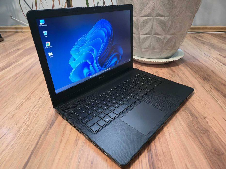 Laptop DELL Windows 11/ Intel i3 / RAM DDR4/ Dysk SSD 256GB / Pakiet OFFICE. Dobry stan.