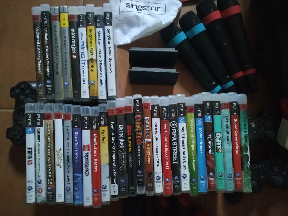 PS3 avariada e assessórios não tenho garantia que  fossionem