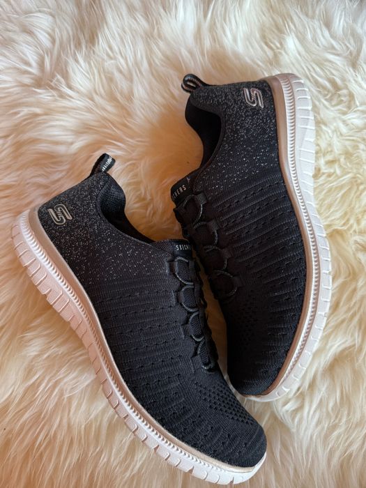 Жіночі кросівки Skechers 38 розмір