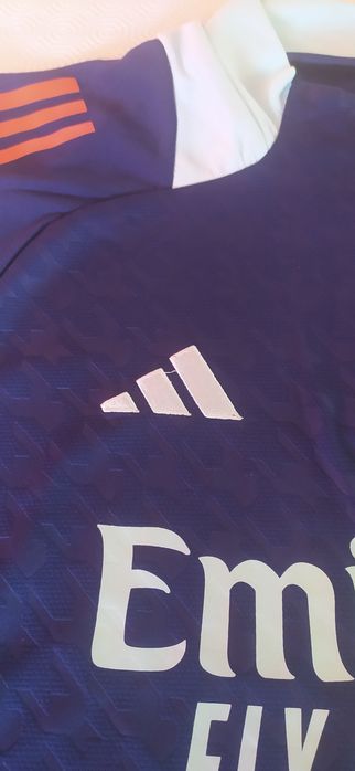 Camisola de manga comprida do Real Madrid