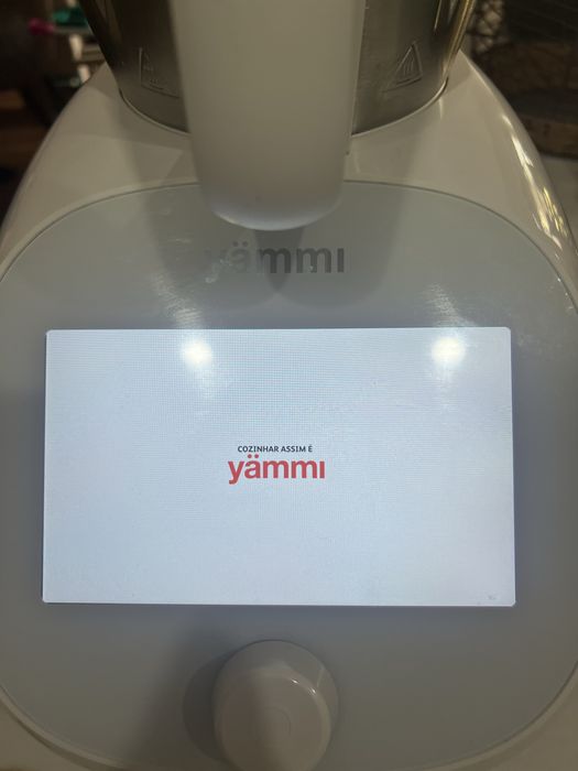 Vendo Yammi 3 com pouco uso