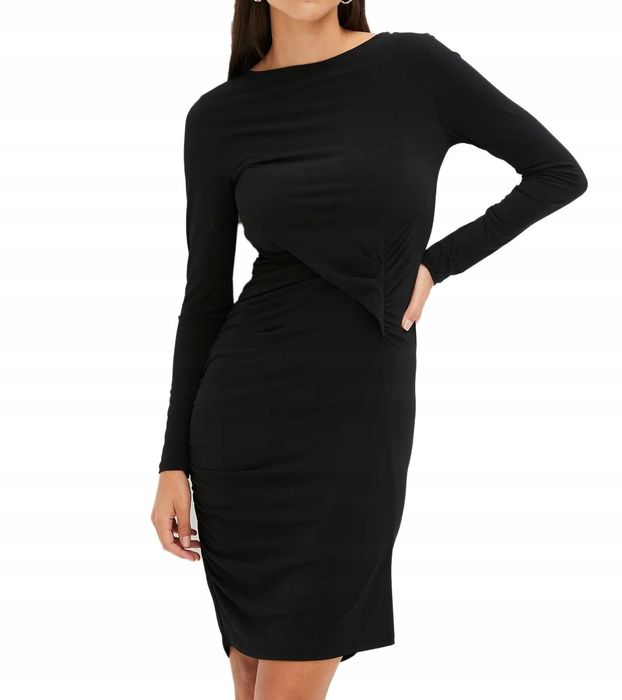 B.P.C czarna sukienka midi z marszczeniem r.44/46