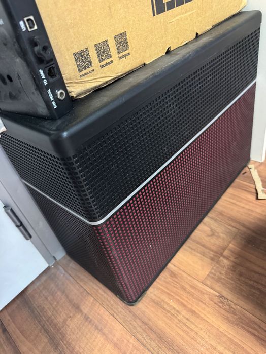 Line 6 Amplifi 150 with remote control