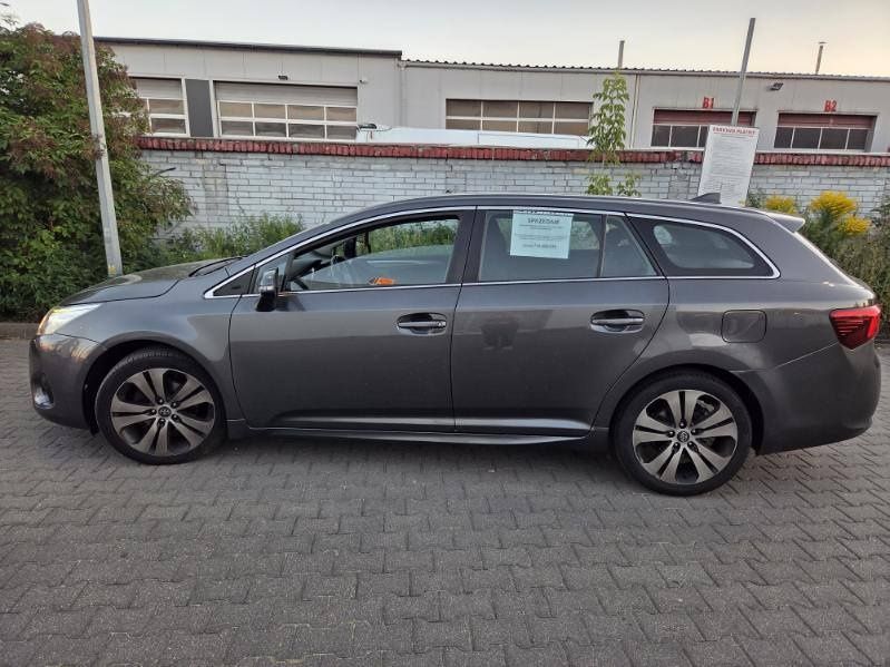 Toyota Avensis t 27