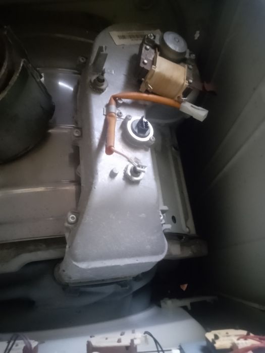 Аристон AML129 стиралка