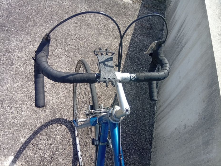 Bicicleta estrada clássica Giant