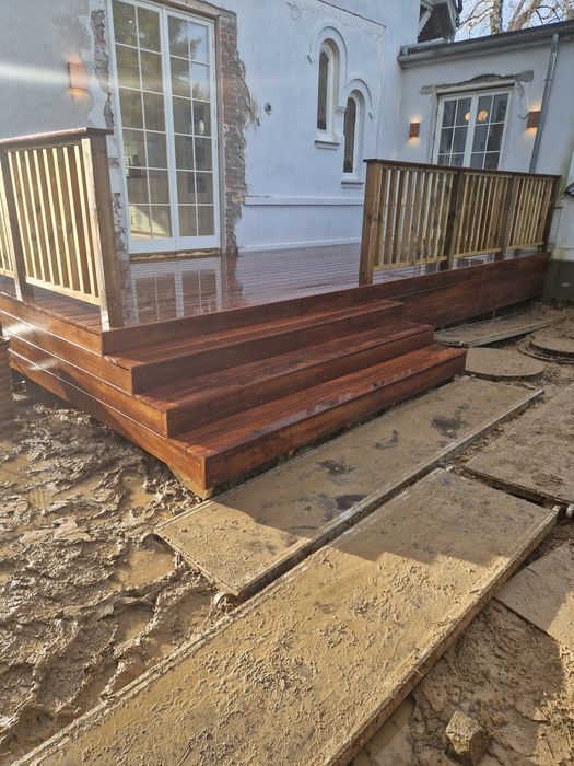 Balkony, tarasy, wiaty, dobudówki, zadaszenia z komopzytu i drzewa