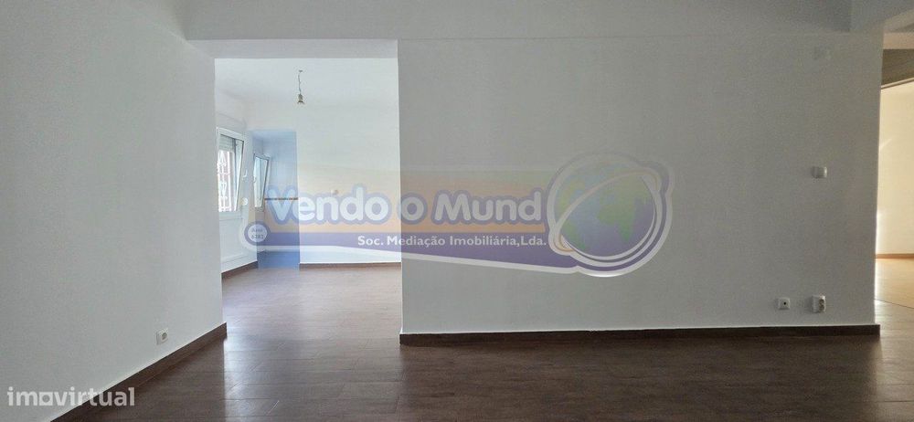 Apartamento T3 em Carnide (LXLX013)