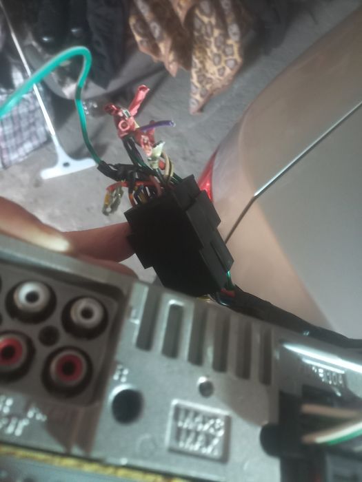 продам магнитолу Sony  ориг.