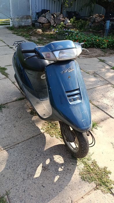 Honda Tact AF-24 stand-up