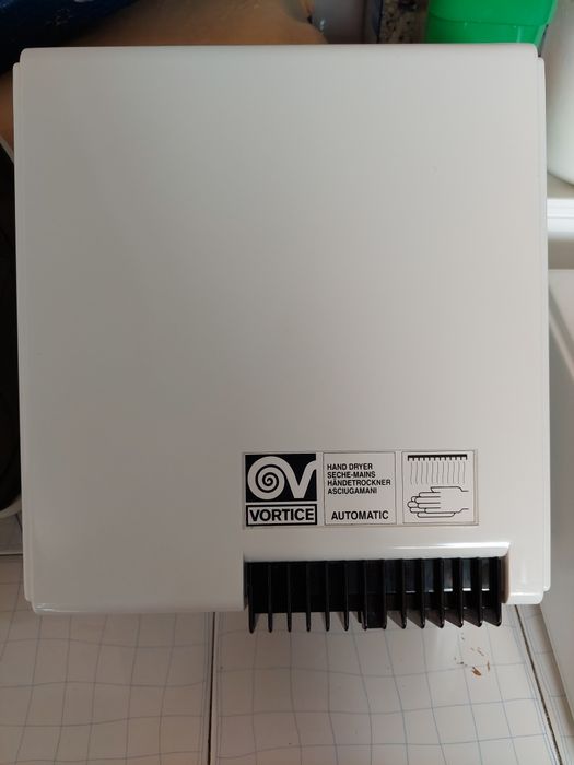 Secador de mãos Automático