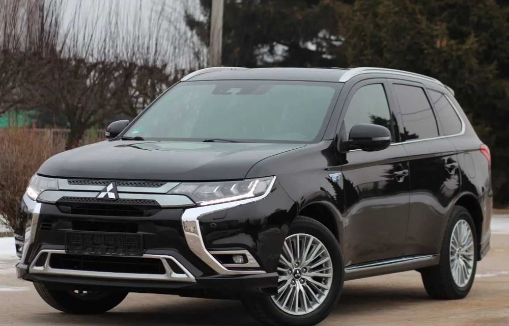 Mitsubishi Outlander PHEV 2020 року