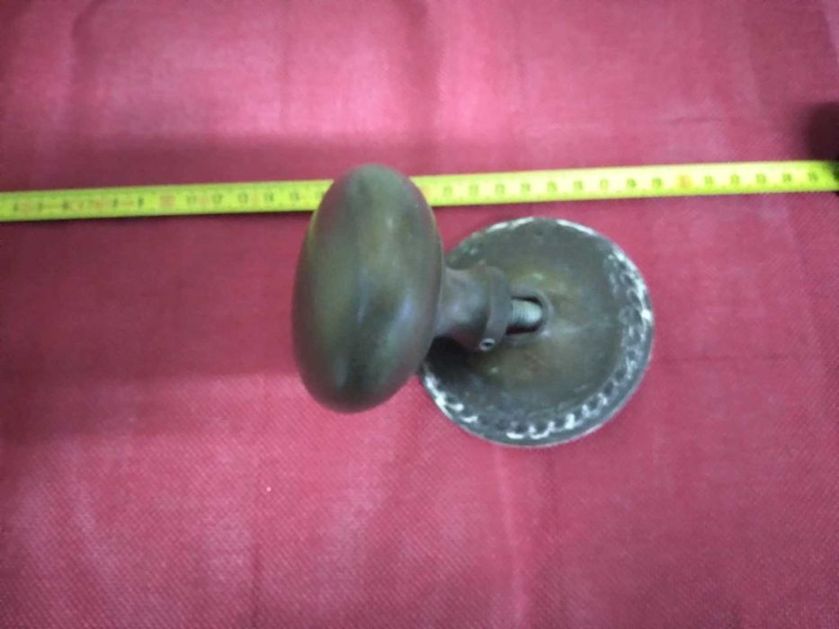 Puxadores antigos de latão. Ler tudo.