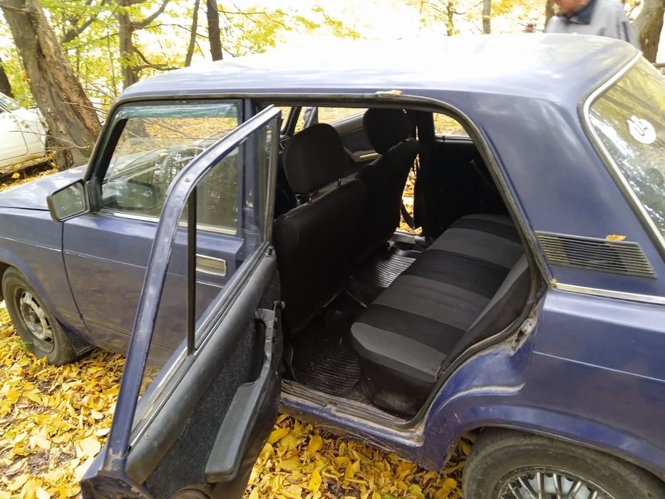 автомобіль ваз 2105