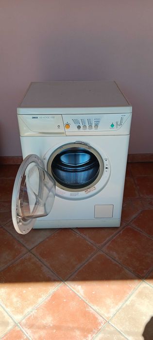 Máquina lavar roupa