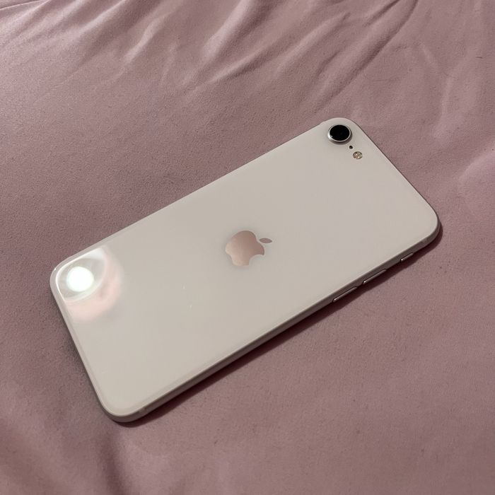 iPhone SE 2020 (2.ª Geração) 128gb c/ Película