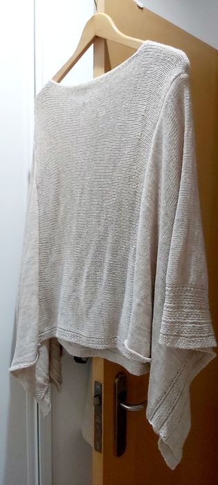 Poncho Creme em Malha