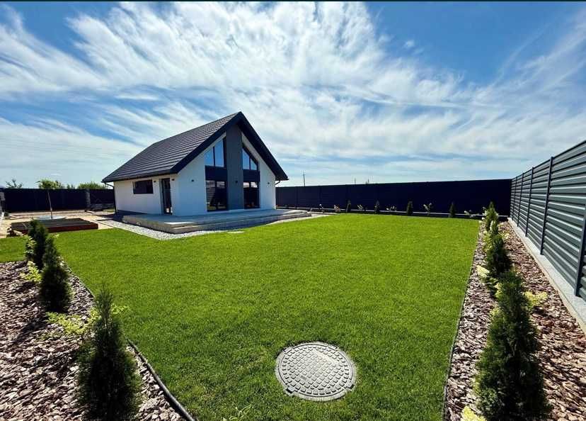 Будинок в Зарічанах без внутрішніх робіт