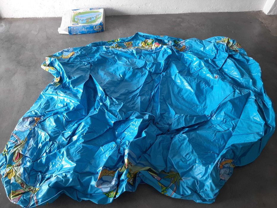 Piscina insuflável para crianças