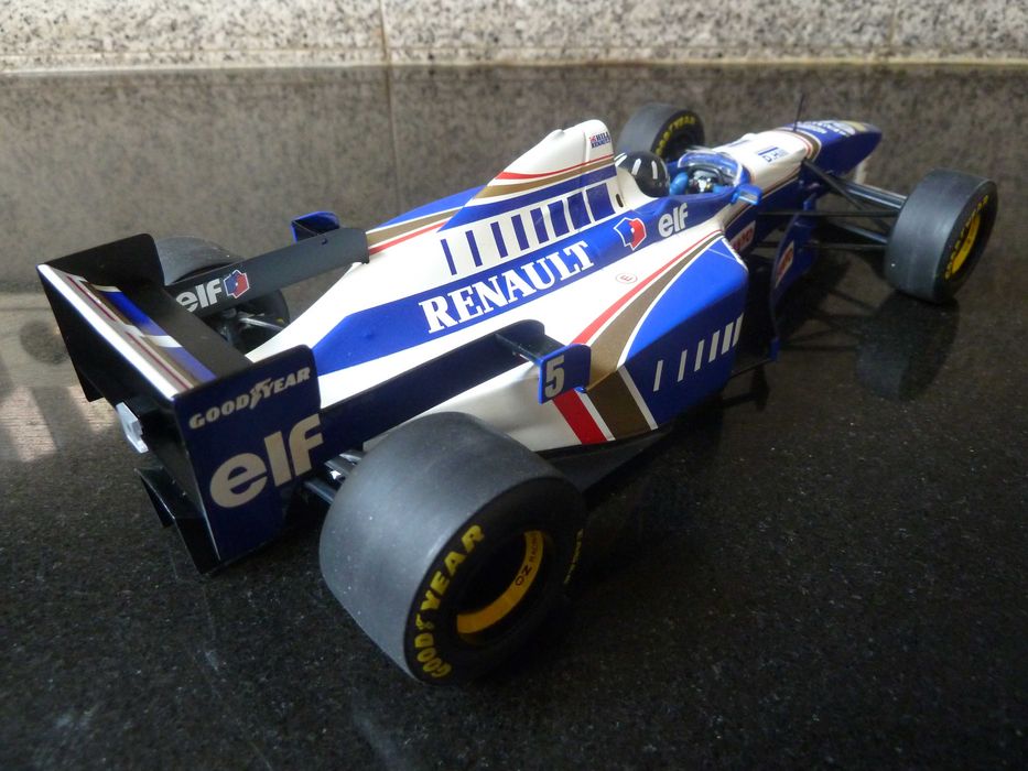 1:18 Minichamps, Williams Renault FW18, D. Hill, AutoArt