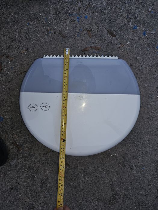 Розпродаж рушникосушарок тримачів паперу, диспенсерів мила,є кількість