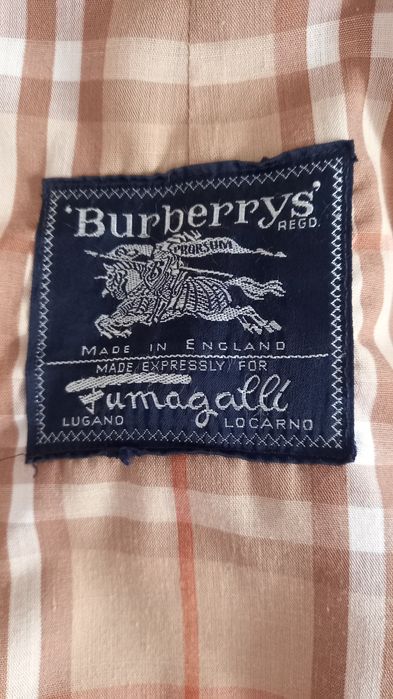 Trench Burberry mulher vintage