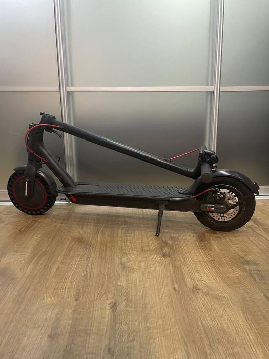 Продаю електросамокат Xiaomi Mi Electric Scooter Pro 2  за ціною 12000