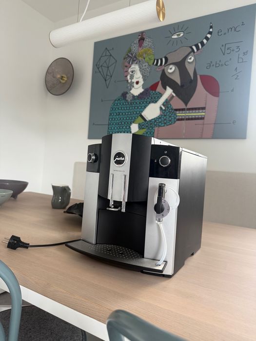 Ekspres do kawy JURA Warszawa stan idealny czarno srebrny black coffee maker Wilanów impressa C5 przegląd serwis nowy silnik