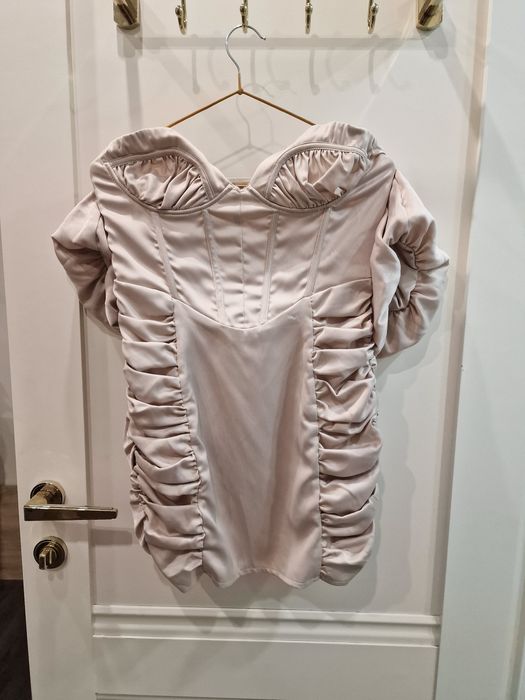 Продам платье нарядное