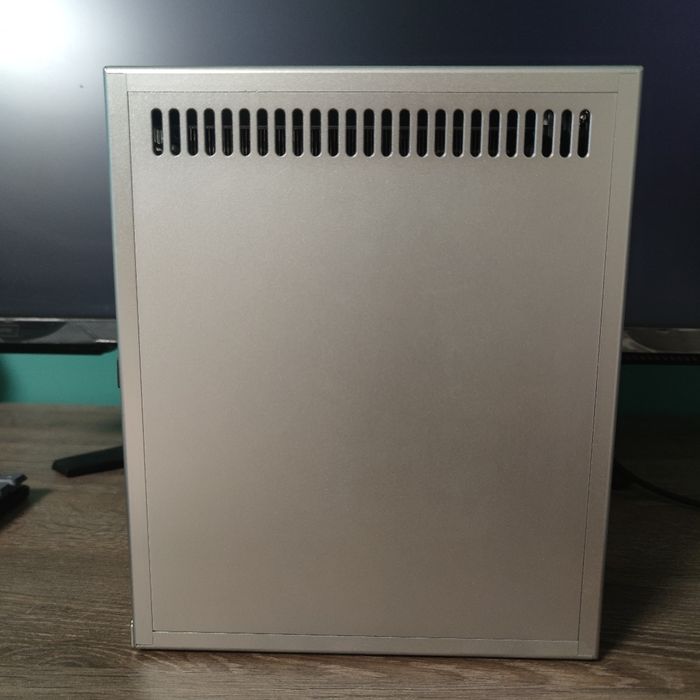 Mini-Itx компютерний SFF корпус ZS-D2 / ITX V4 — 4.9 л