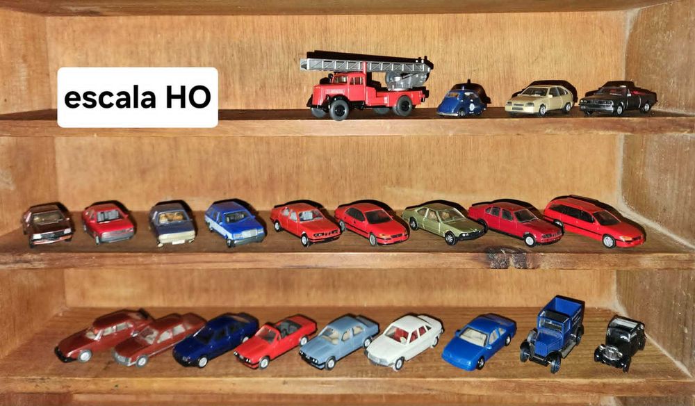 Carrinhos á escala HO de diversas marcas para modelismo