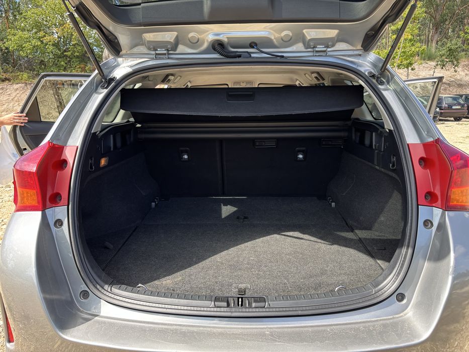 Toyota Auris Touring 2014 1.4 D4D