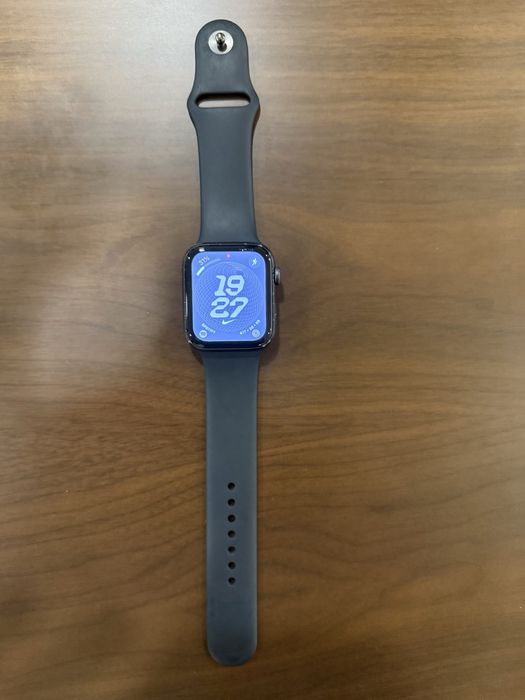 Apple Watch SE (2022) 44mm