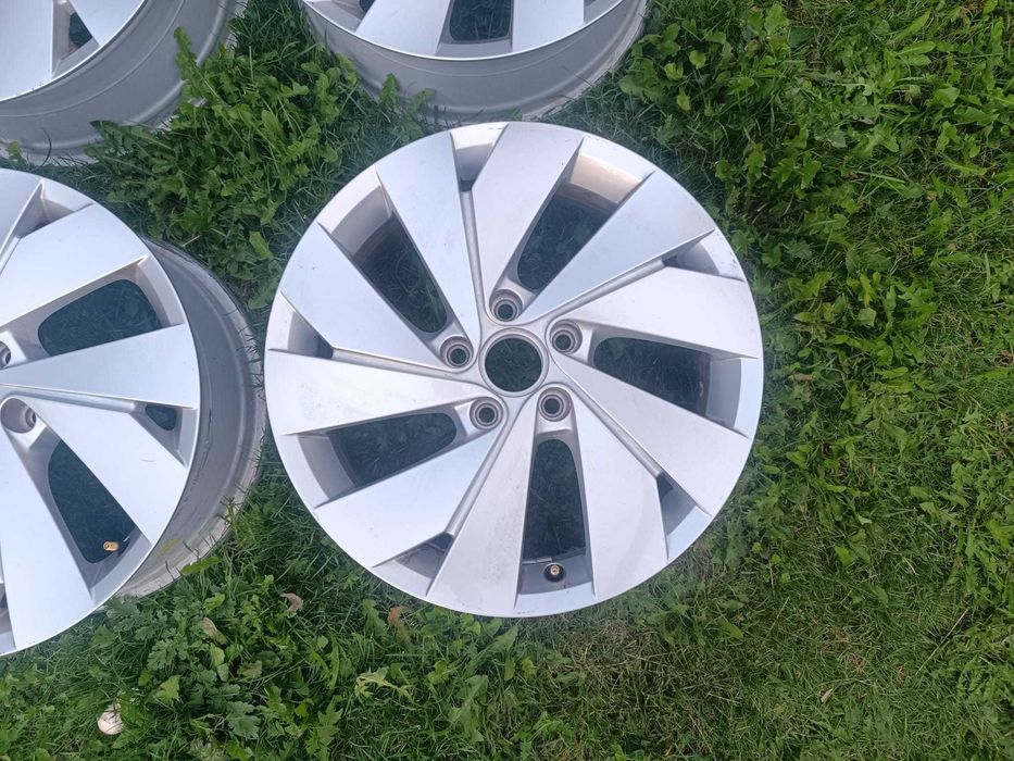 Felgi aluminiowe OEM Volkswagen, 5.H.0.6.0.1.0.2.5.B