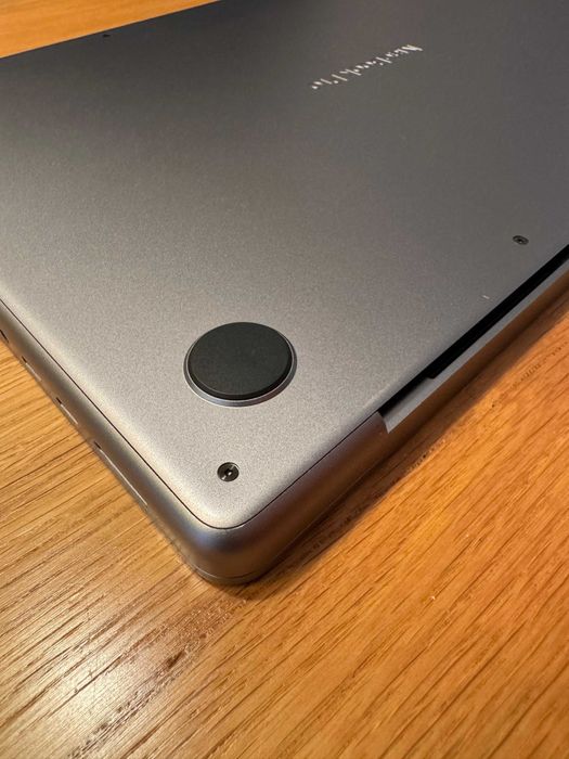 Macbook Pro M2 16GB RAM 512GB SSD A2779 Stan Idealny