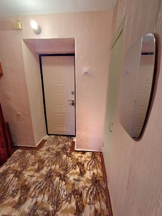 Продам 1 комнатную " Чешку" на 2/9 Космонавтов / 30-я школа