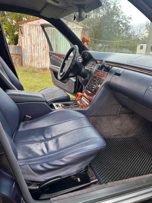 Mercedes-Benz E-Class 1998