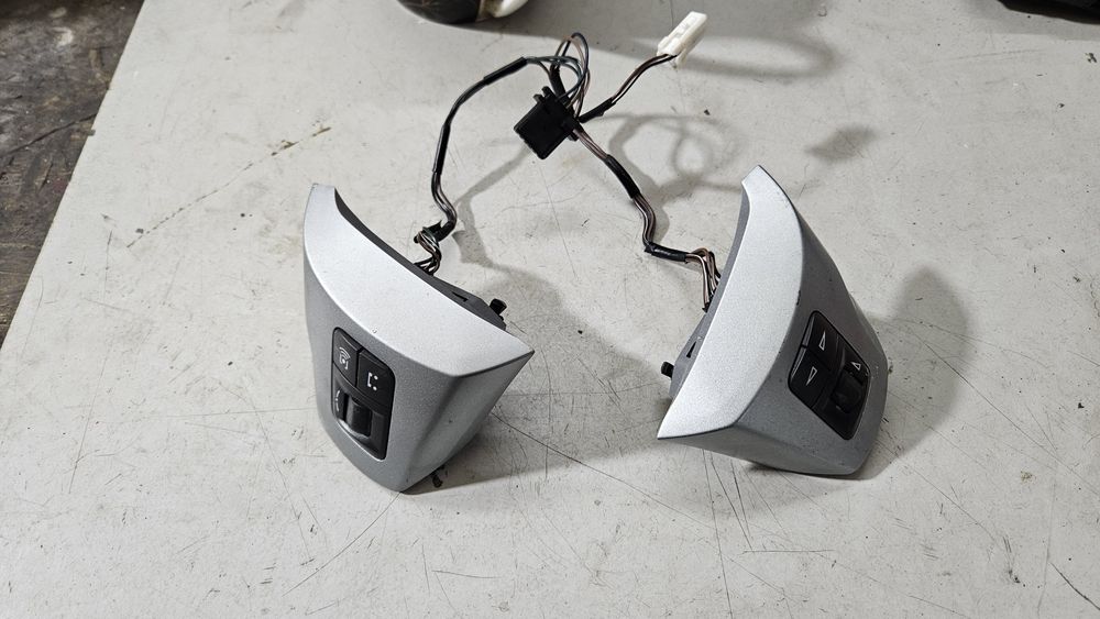 Przyciski guziki rolki kierownicy opel corsa d