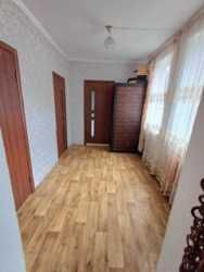 Продається 3-х кімнатна квартира у приватному будинку