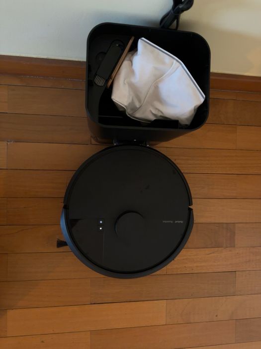 Roomba aspira e passa a mopa